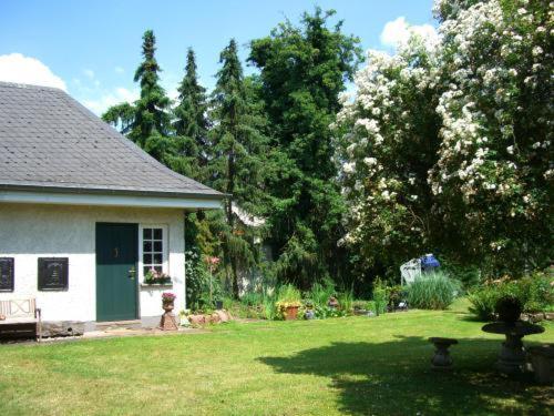 Bastgen Bed & Breakfast Hotell Wittlich Exteriör bild
